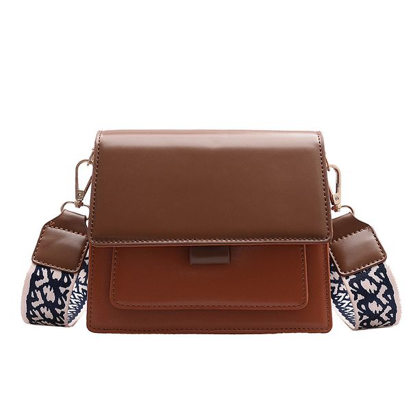 

texture girl's small bag 2019 new korean wide shoulder belt single shoulder messenger bag fashion contrast small square