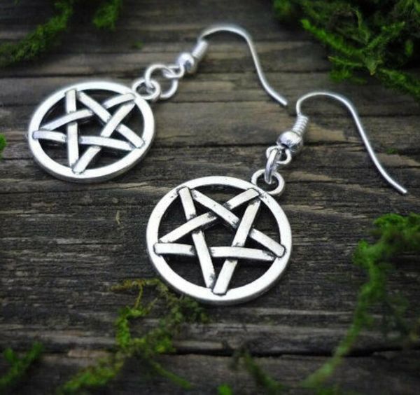 

2019 горячий сплав ancient silver star pentagram шарм мотаться серьги мода творческий женщин ювелирные изделия конструктора серьги лучший др