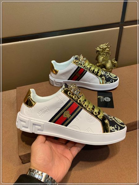 

Spring new men's leather breathable casual shoes men's British Korean tide shoes soft leather soft bottom shoes fast delivery