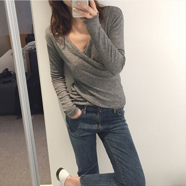 

loose low-chest v-neck t-shirt women's autumn xiaoxin solid color slim elastic jacket jacket base shirt large size, White