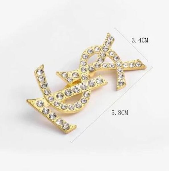 

designer brooches crystal rhinestone famous letter brooch pin corsage luxury brooches women fashion jewelry costume decoration 6613, Gray