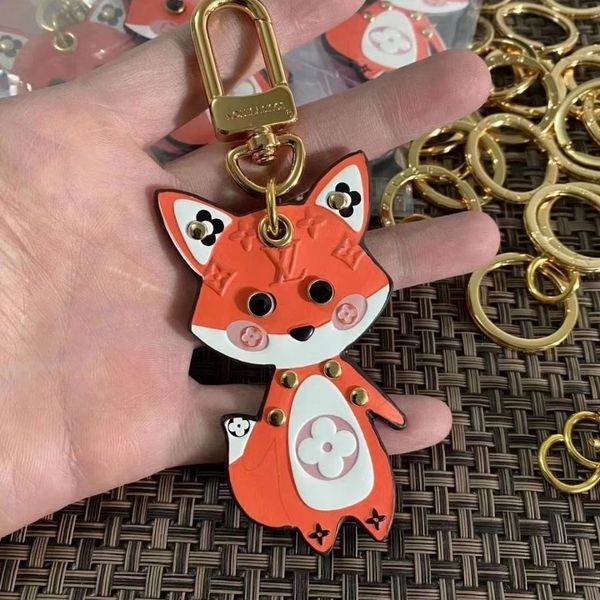 

высокое качество роскошный дизайнер keychains дизайнер ключ пряжки новый модный ручной работы марка брелок кожа стильный ключ пряжка с короб, Silver