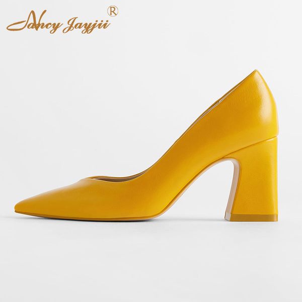 

yellow 2019 spring and autumn women's patent leather shallow mouth fashion mature shoes women's square heel solid pointed office, Black