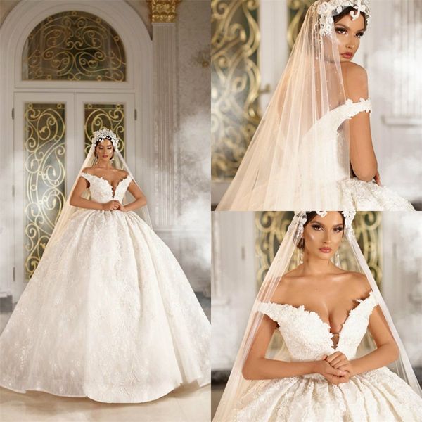 

gorgeous ball gown wedding dresses off-shoulder sleeveless full appliqued lace bridal gowns backless sweep train abiti da sposa, White