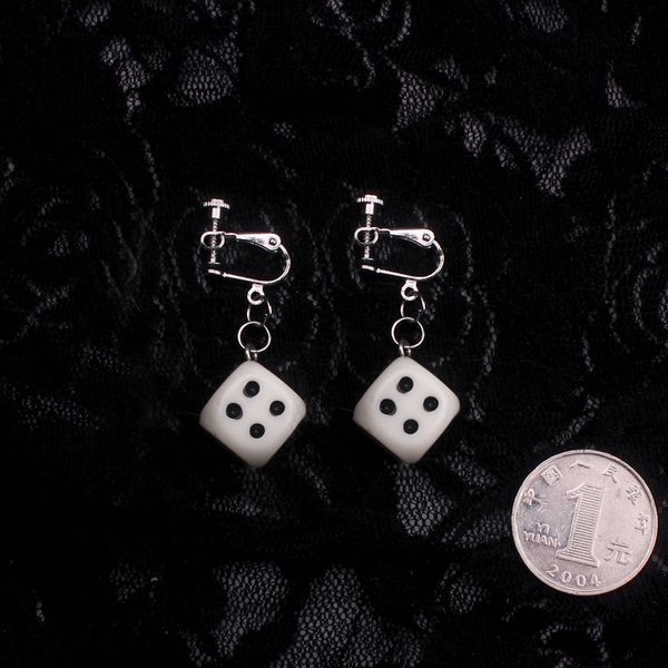 

creative dice clip earrings women man hiphop rock party dice clip earrings without piercing for girls 2020 new fashion jewelry, Silver