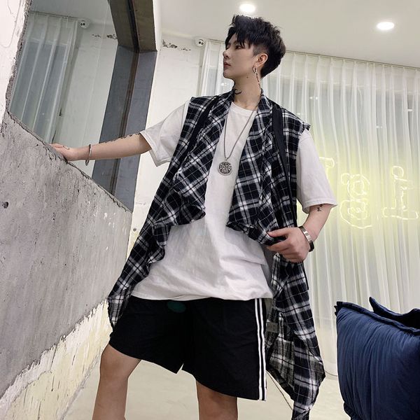 

ewq / men's wear 2020 summer unbuttoned webbing decoration loose men's black white plaid sleeveless vest 9y1672