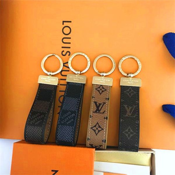 

2020 fashion brand designer key chain gift men's and women's souvenir car bag accessory box, Silver