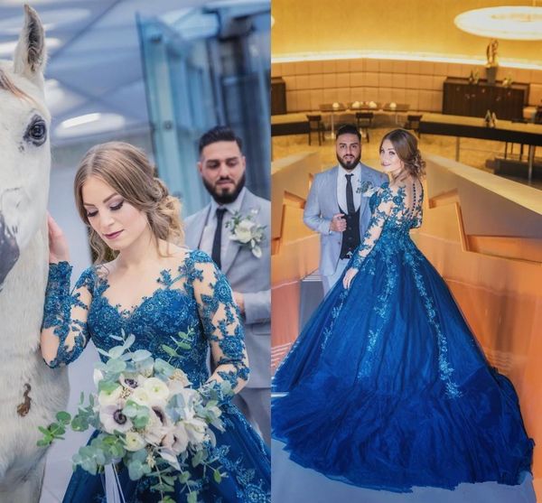

chic кружева аппликация sheer шеи quinceanera платья длинные рукава сексуальные кнопки сладкие 16 выпускные платья стреловидности платье 73, Blue;red