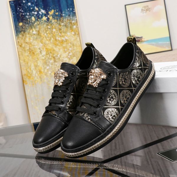 

new luxury men's triple star fashiondesigner platform men's shoes party casual shoes jogging sneakers vintage medusa pattern retro
