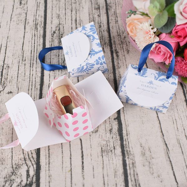 

polka dot portable paper gift boxes with ribbon paper package handle bags for lipstick birthday christmas party favor wrap