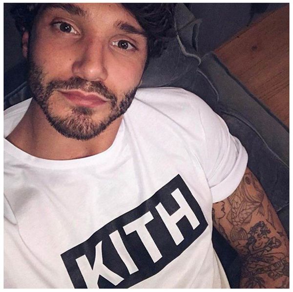 

Kith Mens Designer Summer Tshirts Casual Hip Pop Teenager Loose Tees Fashion Couple Short Sleeve Clothes