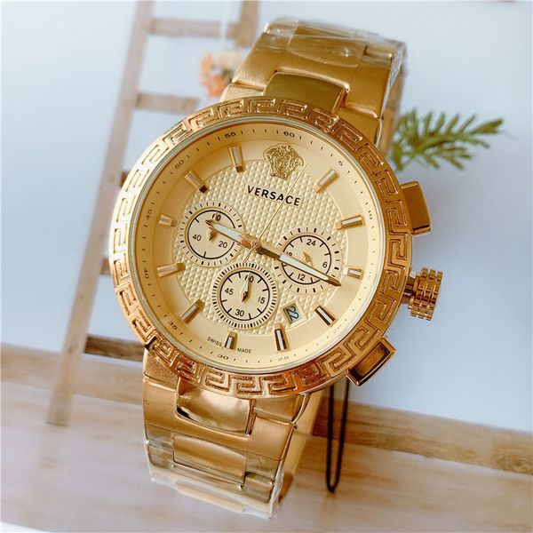 

new fashion luxury men's watch steel belt multifunction chronograph casual sports men's quartz watch, Slivery;brown