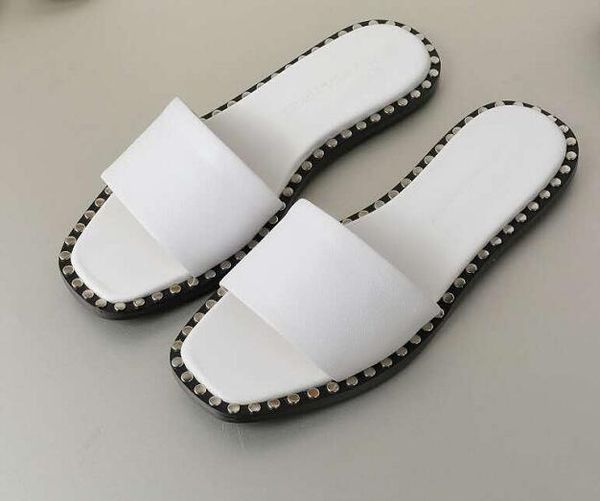 

2019 latest fashion sandals comfortable leather slippers women's slippers, Black