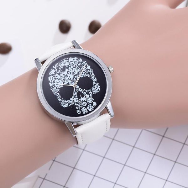 

women's watches 2019 leather band skull printed quartz round wrist watch analog quartz wristwatch relogio masculino hot, Slivery;brown