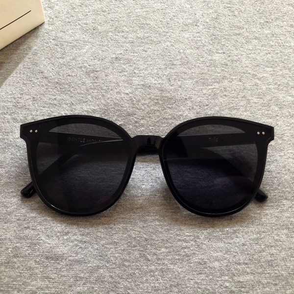 

2020 korean new gm sunglasses fashion women star trendy sun glasses men popular gentle sunglasses monster designer anti uv solo, White;black