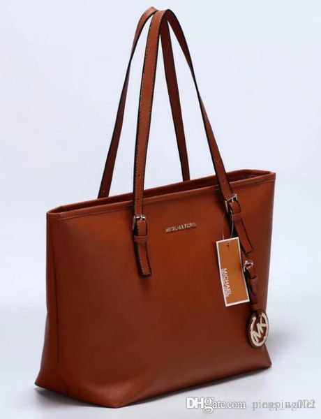 

Totes designer_backpack