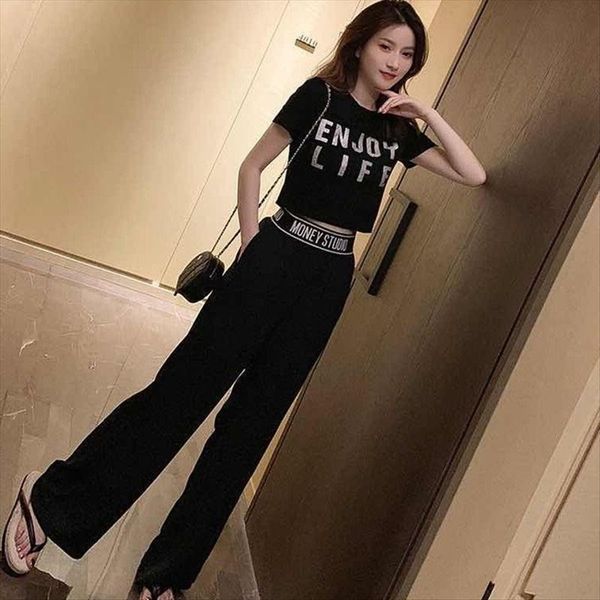 

2020 black navel short-sleeved t-shirt women's short tight western style slim student summer ins fashion shorts and shorts, White