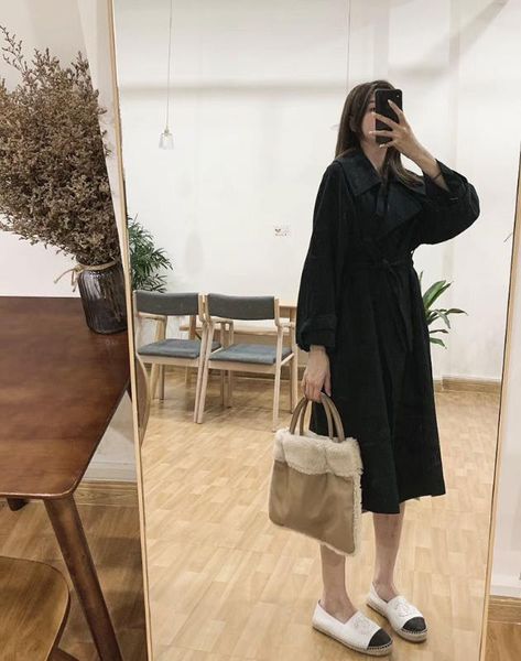 

the bag net red women's bag 2020 autumn and winter lamb wool tote both sides with hand bill of lading shoulder messenger