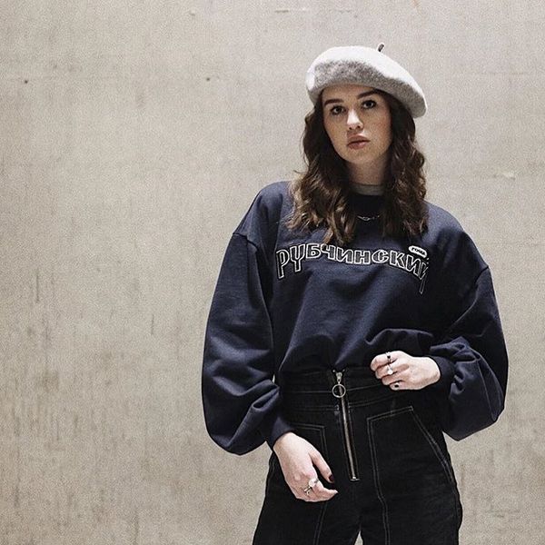 Großhandel 18FW Gosha Rubchinskiy Crewneck Übergroßen Pullover Retro Straße Hip Hop Mode Männer Und Frauen Paar 4 Farbe Rundhals Pullover Von Großhandel 18FW Gosha Rubchinskiy Crewneck Übergroßen Pullover Retro Straße Hip Hop Mode Männer Und Frauen Paar 4 Farbe Rundhals Pullover Von