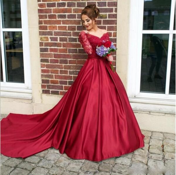 Neu eingetroffenes chinesisches rotes Ballkleid-Hochzeitskleid zum Verkauf, pakistanisches Satin-Langarm-Hochzeitskleid im neuen handgefertigten Design