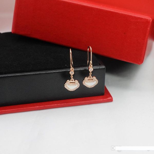 

роскошные ювелирные изделия s925 стерлингов серебряные серьги серьги стержня для женщин asymmetric серьги рождество подарка партии, Golden