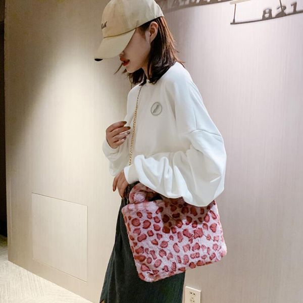 

leopard pattern dot shoulder bag winter new fashion woman warm furry bag plush handbags new fashion chain shoulder bags 2020