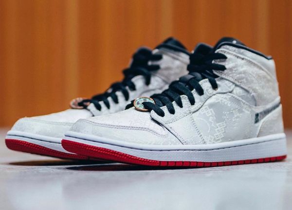 

2019 new release clot x 1 mid fearless one men basketball shoes cu2804-100 1s mens trainers sports sneakers