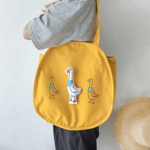 

duck shoulder bag is a new cartoon duck shoulder bag for girls from south korea