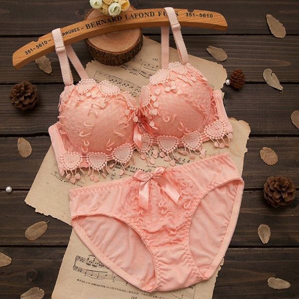 

women's push up bra panty set lace embroidery lingerie bra panties pink, Red;black
