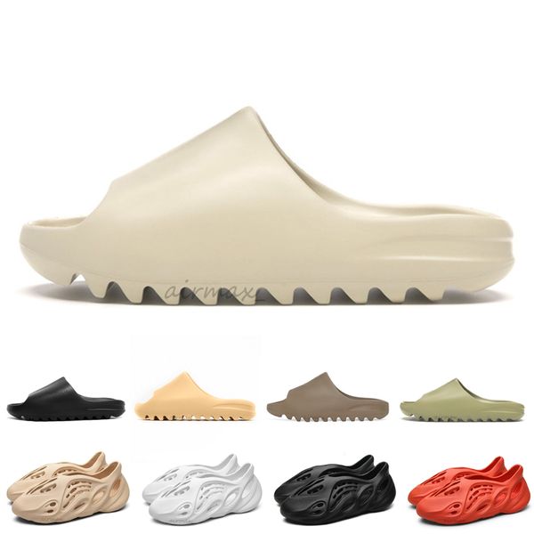 

fashion kanye slippers foam runner shoes soot bone resin white desert sand sandal triple white red black core men women sandale