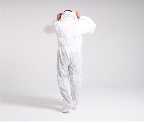

One Time Disposable Coveralls Attached Hood and Boots Nonwoven Anti Dust Isolation Protective Suit Clothing Hazmat Suits 7 8dw E1