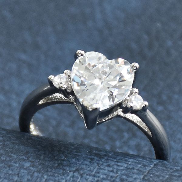 

new fashion crystal classical heart wedding rings for women white gold color elegant engagement rings tiny zircon gift jewerly zr111