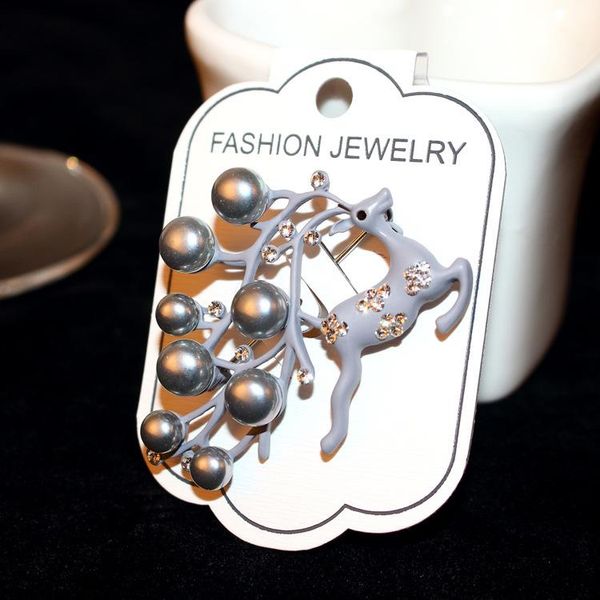 

agood fashion christmas gift imitation pearl deer brooch for women scarf pins wedding jewelry accessories bv00061, Gray