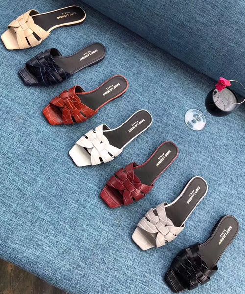 

С коробкой! Женские сандалии Тапочки Высококачественные сандалии бренда Y Плоски