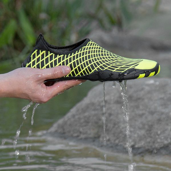 

2019 men woman beach summer outdoor wading shoes swimming slipper on surf quick-drying aqua shoes skin sock striped water