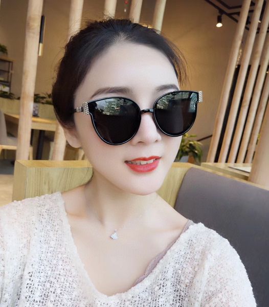 

2020 luxury men's and women's fashion brand wanghong ultra clear polarized sunglasses uv proof lens 001, White;black