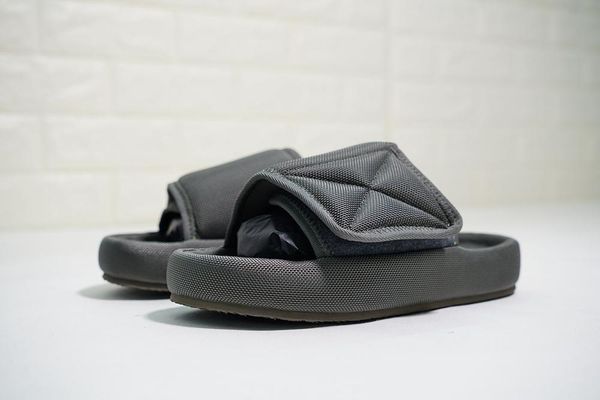 

2020 new kanye season 6 nylon slides men women 3d waterproof west seasn6 memory foam high-density embroidery green slippers t02, Black