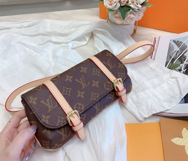 

марка сумки на ремне сумки высокого качества конверт сумка роскошные crossbody сумка классические женщины цепи сумки с коробкой qc, Black