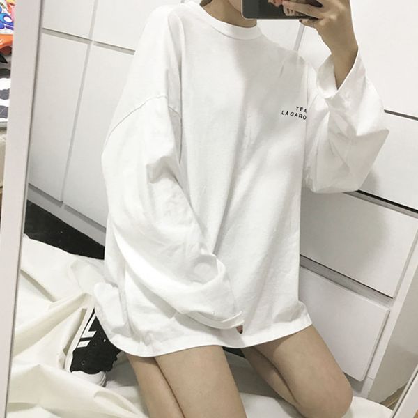 

long-sleeved t-shirt women's mid-long style hong kong flavor vintage lazy early autumn loose korean version of the original, White
