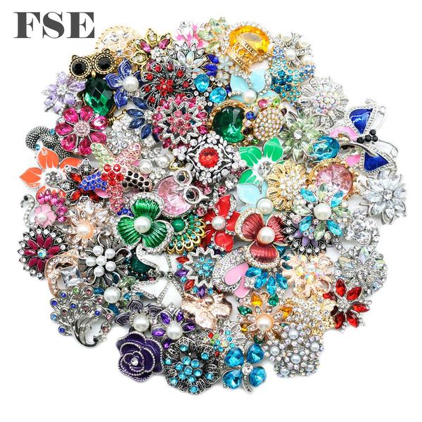 

wholesale collection mixed styles lot 18mm ginger snap button rhinestone styles snap charms chunk for 18-20mm snap jewelry 8011, Golden;silver