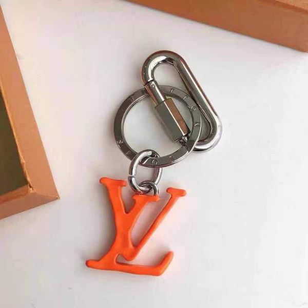 

fashion designers keychains luxury keychains pulseiras keycain for man and women bag car keychain with gift box, Silver
