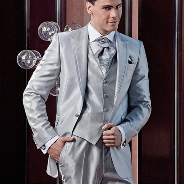 Moda Prata Cinza Noivo Smoking pico lapela Groomsmen vestido de casamento Excelente Homem Jacket Blazer 3 Piece Suit (Jacket + Calças + Vest + Tie) 690