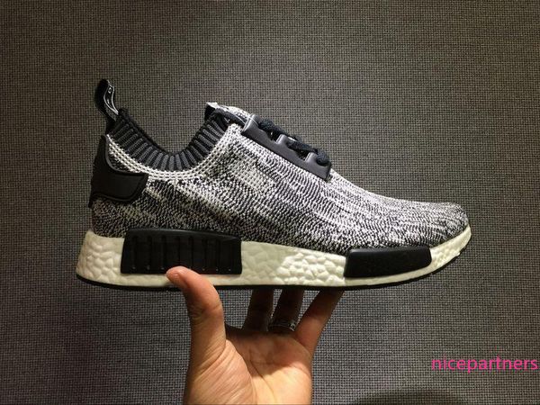 

2019 wholesale new r1 runner primeknit men's running shoes fashion running sneakers for men and women black