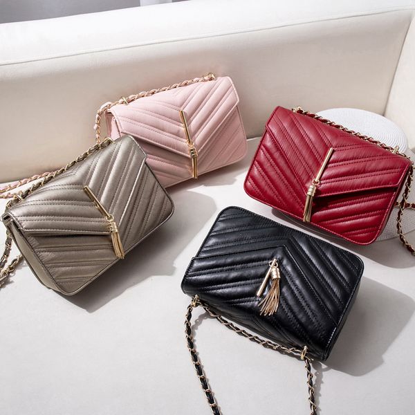 

fashion queen joker single shoulder bag, brand designer solid color small square bag, horizontal style square fringe bag
