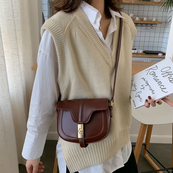 

2020 new women's shoulder bag fashion retro saddle bag semicircle mini small messenger