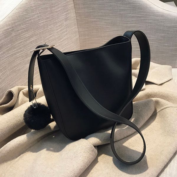 

large-capacity bag female 2020 new tide retro fashion bucket bag high sense western style simple shoulder messenger