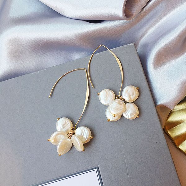 

korea dongdaemun with the same paragraph freshwater pearl earrings net red face thin ear hook metal earrings net red, Golden;silver