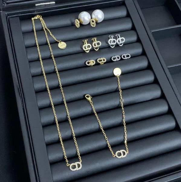 

classic letter full diamond pearl earrings female net red necklace bracelet with small design, Golden;silver