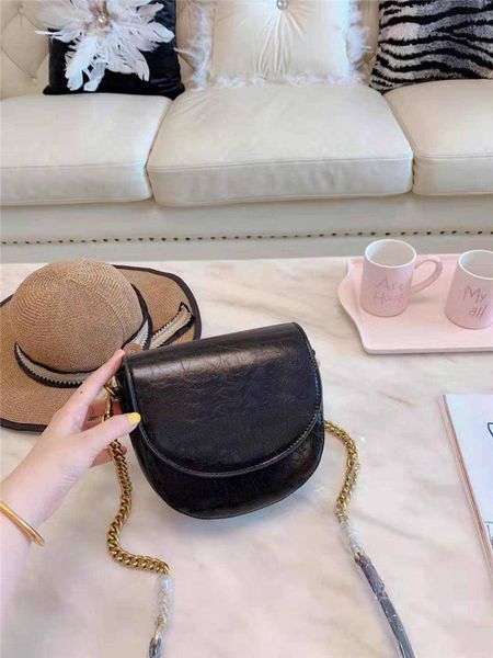

designer luxury handbags purses fashion classic retro bag elegant understated shoulder bag simple retro atmosphere chain bag