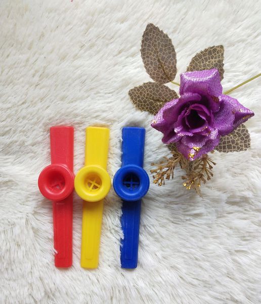 

2pcs / set пластикового kazoo 6color духового инструмента kazoo инструмент подарки инструмент для любителей музыки детских казу
